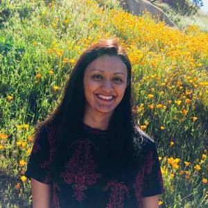 Meet your Posher, Amna